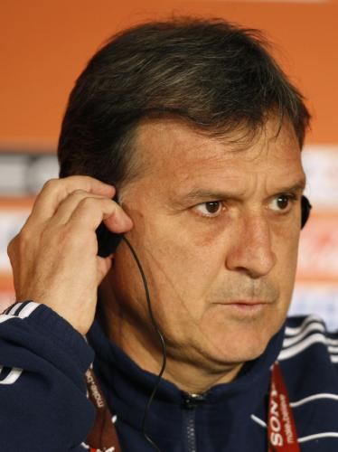 2010-06-19t183555z_01_jsi20_rtridsp_3_soccer-world_reuters