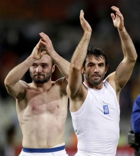 2010-06-17t161332z_01_wca436_rtridsp_3_soccer-world_reuters