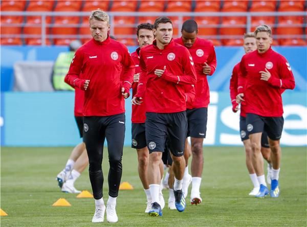 لاعبو الدنمارك