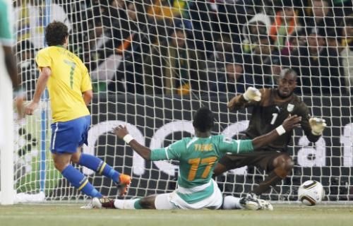 2010-06-20t195619z_01_wcc651_rtridsp_3_soccer-world_reuters