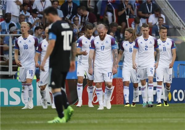 لاعبو أيسلندا 