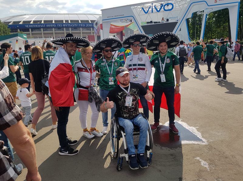 35426495_10155534594796828_8726192962041544704_n