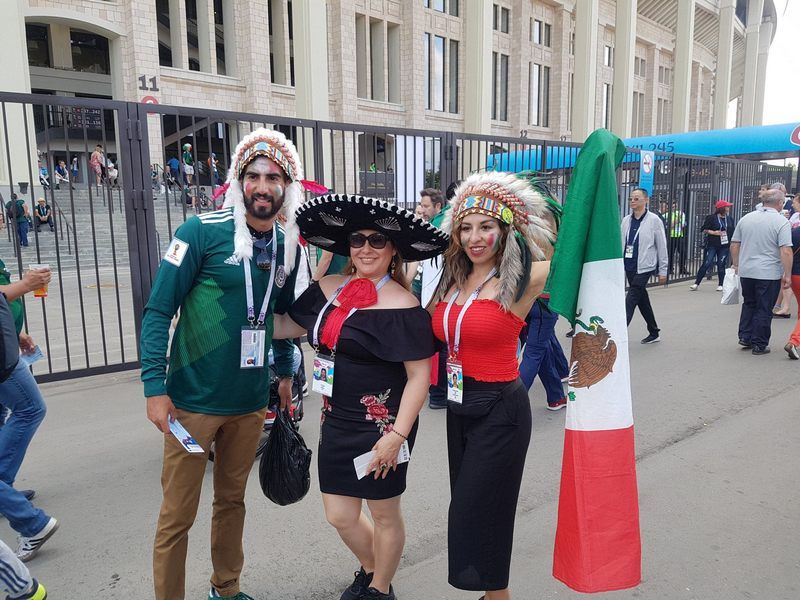 35429375_10155534594811828_233885987451699200_n