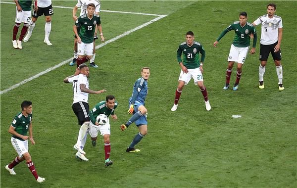 جانب من لقاء ألمانيا والمكسيك
