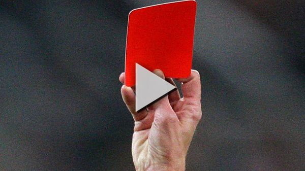 بطاقة حمراء