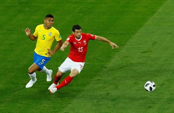 جانب من لقاء البرازيل وسويسرا