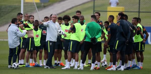 لاعبو البرازيل - أرشيفية