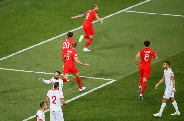 احتفال كين بالهدف