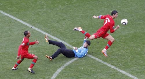 2010-06-21t132207z_01_wcp328_rtridsp_3_soccer-world_reuters