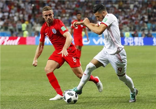 جانب من لقاء تونس وإنجلترا