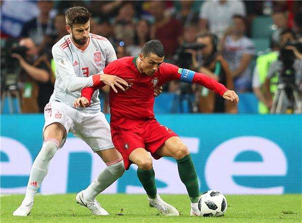 كريستيانو رونالدو وبيكيه