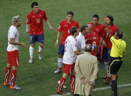 2010-06-21t144047z_01_wcb111_rtridsp_3_soccer-world_reuters