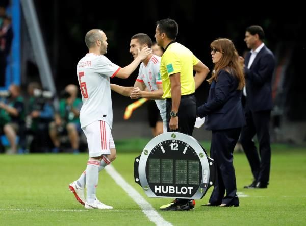 كوكي لحظة نزول الملعب