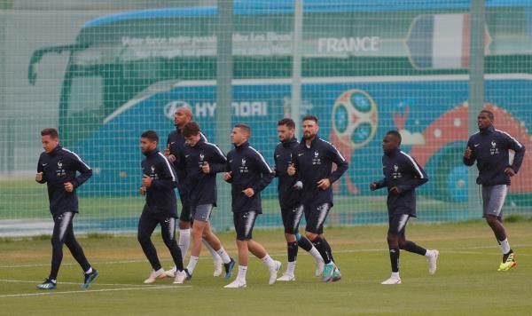 لاعبو منتخب فرنسا