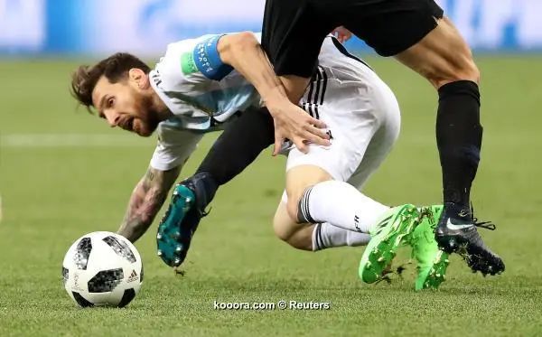 ?i=reuters%2f2018-06-21%2f2018-06-21t193508z_1309951520_rc1a8c089e40_rtrmadp_3_soccer-worldcup-arg-cro_reuters