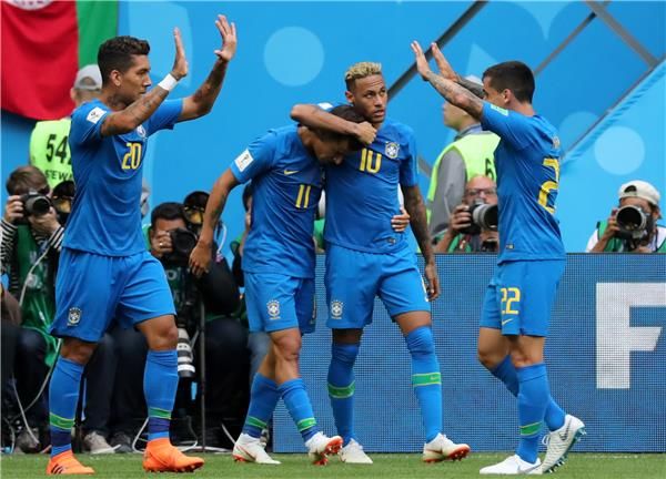 لاعبو منتخب البرازيل