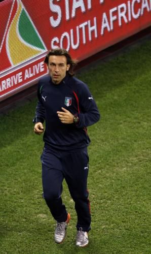 2010-06-13t181251z_01_sre113_rtridsp_3_soccer-world_reuters