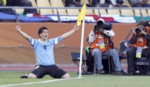2010-06-22t160516z_01_wcp314_rtridsp_3_soccer-world_reuters
