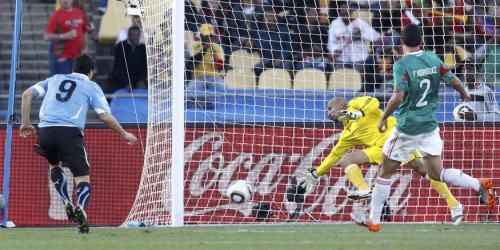 2010-06-22t150031z_01_wcb448_rtridsp_3_soccer-world_reuters