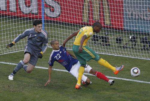 2010-06-22t144127z_01_wca135_rtridsp_3_soccer-world_reuters