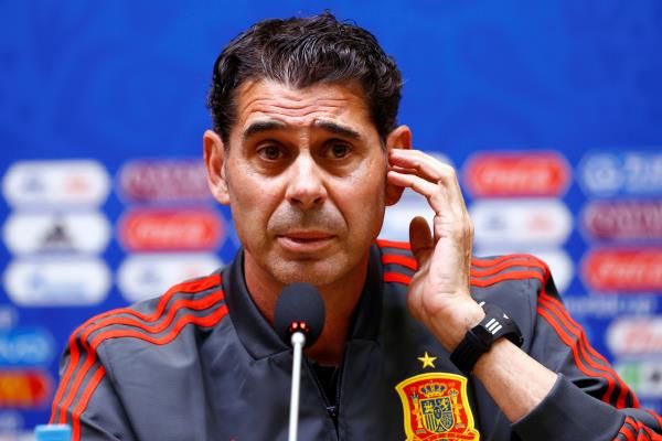 هييرو من المؤتمر الصحفي