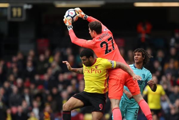 2018-03-31t141003z_492745917_rc15af000260_rtrmadp_3_soccer-england-wat-bou_reuters