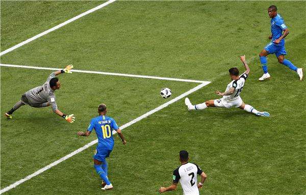  دوجلاس كوستا