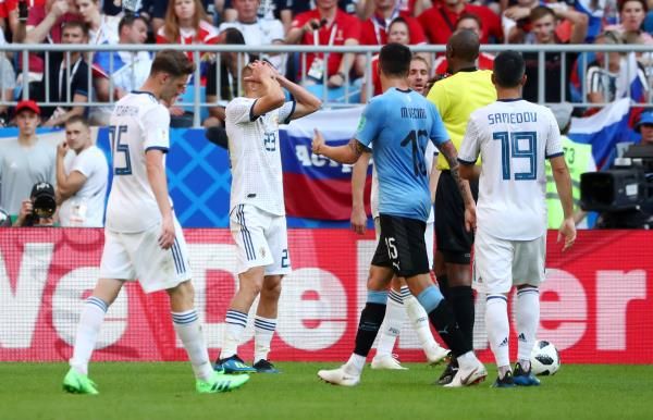 2018-06-25t144304z_1297085107_rc180415eeb0_rtrmadp_3_soccer-worldcup-ury-rus_reuters