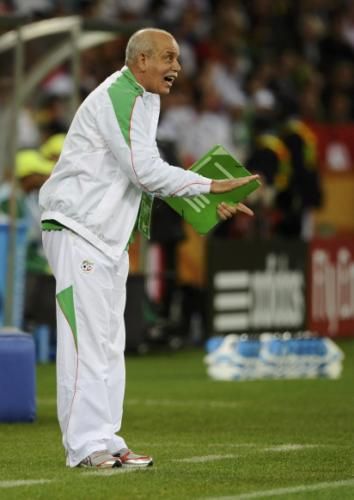 2010-06-18t191001z_01_clh25_rtridsp_3_soccer-world_reuters