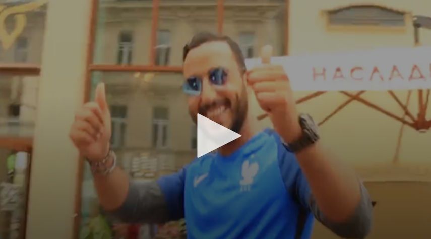 a french fan