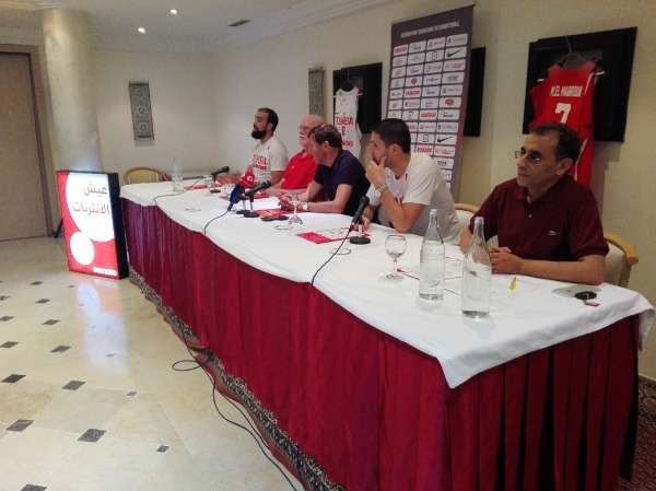  من المؤتمر الصحفي 