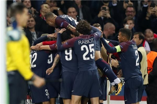 لاعبو باريس سان جيرمان