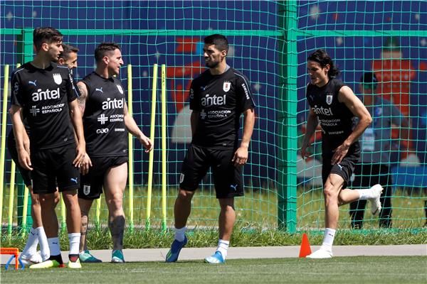 لاعبو أوروجواي