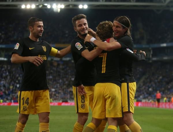 جابي مع لاعبي أتلتيكو مدريد