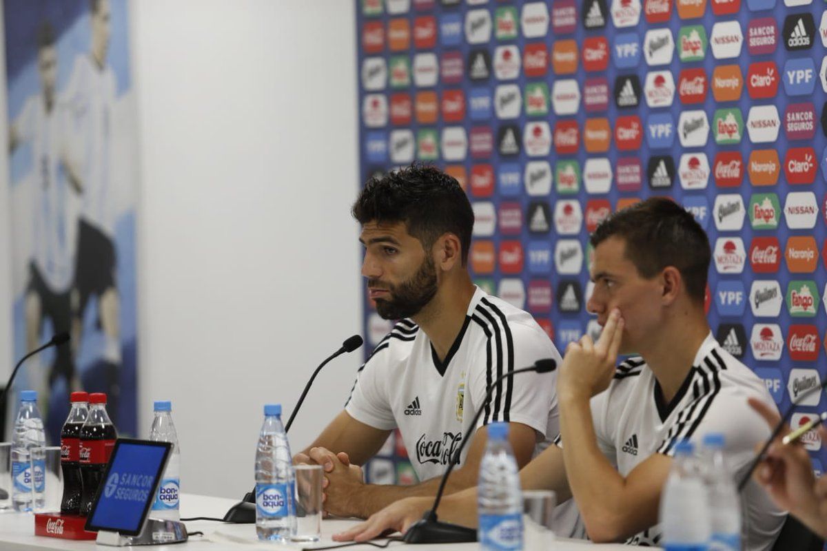 من المؤتمر الصحفي