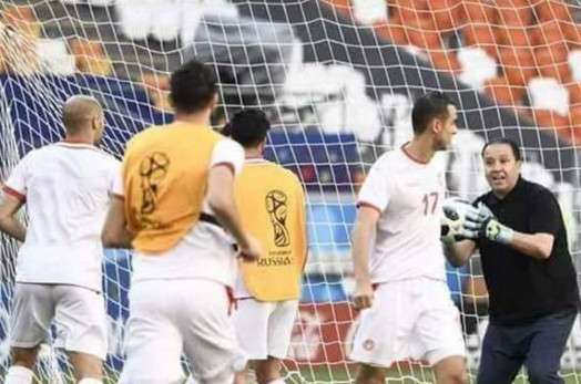معلول مع لاعبي تونس