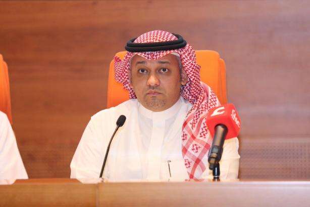 عادل عزت رئيس الاتحاد السعودي