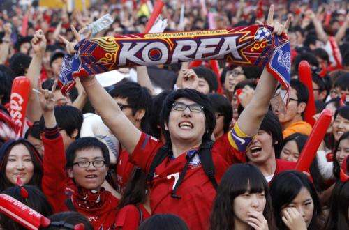 2010-06-22t215930z_01_seo112_rtridsp_3_soccer-world_reuters