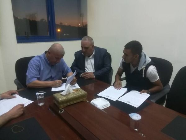 من توقيع الخلايلة