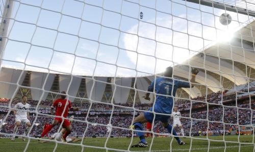 2010-06-23t144055z_01_wca130_rtridsp_3_soccer-world_reuters