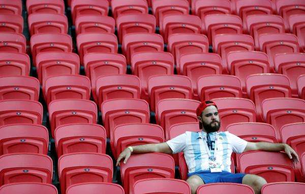 مشجع أرجنتيني بعد المباراة