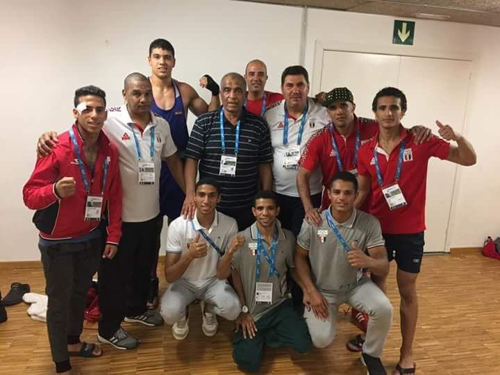 ملاكمو مصر مع رئيس اتحاد الملاكمة