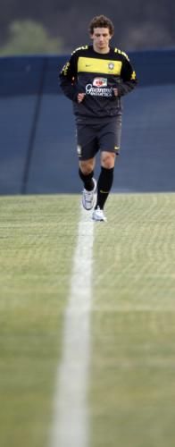 2010-06-23t180203z_01_pw108_rtridsp_3_soccer-world_reuters