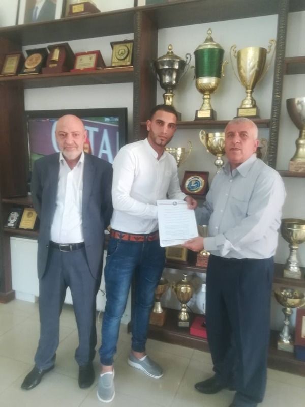 هذال السرحان بعد التوقيع