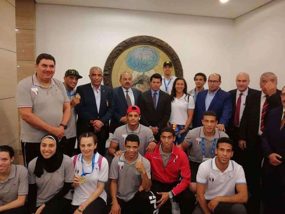 جانب من استقبال البعثة المصرية