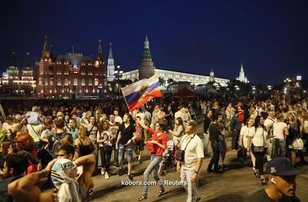 ?i=reuters%2f2018-07-01%2f2018-07-01t194023z_1743380611_up1ee711ina6a_rtrmadp_3_soccer-worldcup-esp-rus-fans-reactions_reuters