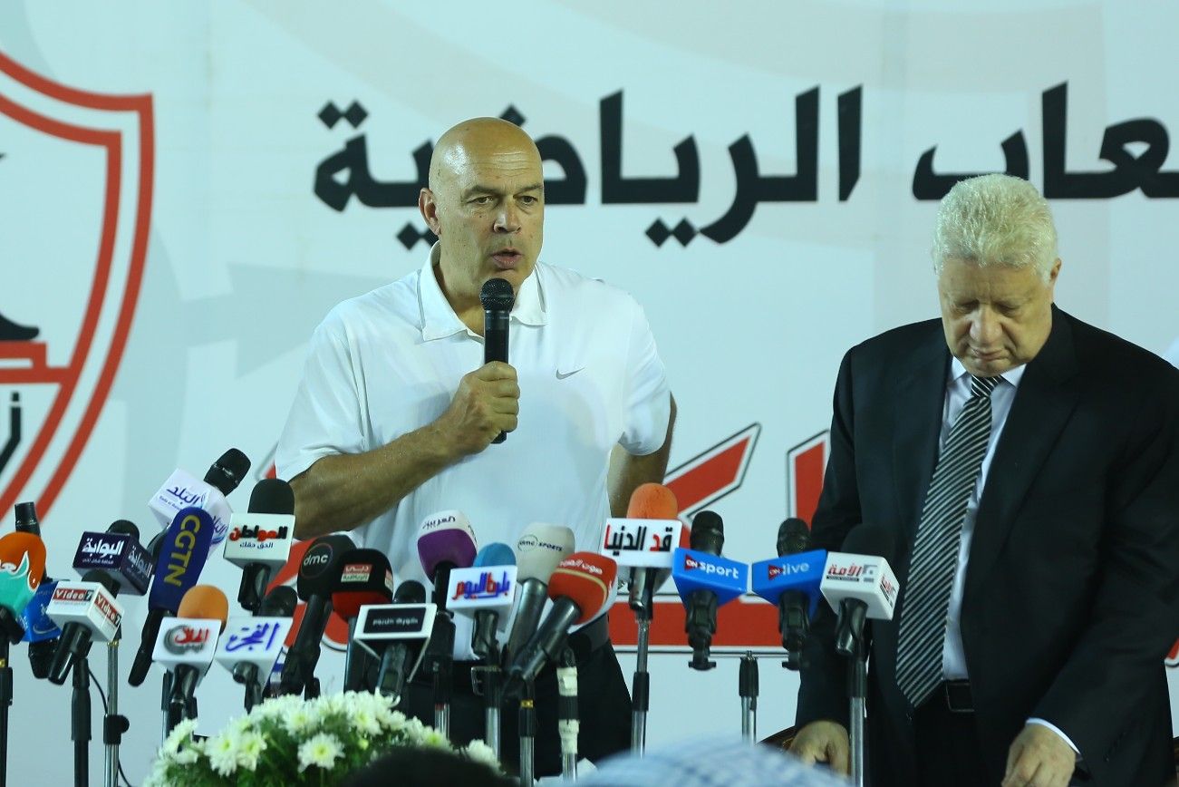 جروس بجوار مرتضى منصور