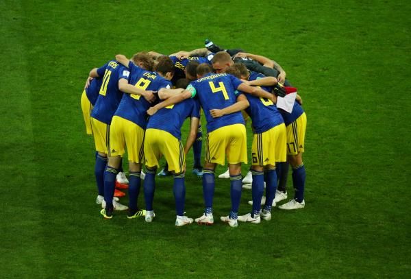 لاعبو السويد