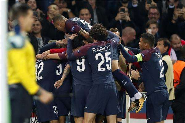 لاعبو باريس سان جيرمان