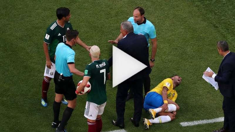 نيمار في مباراة المكسيك